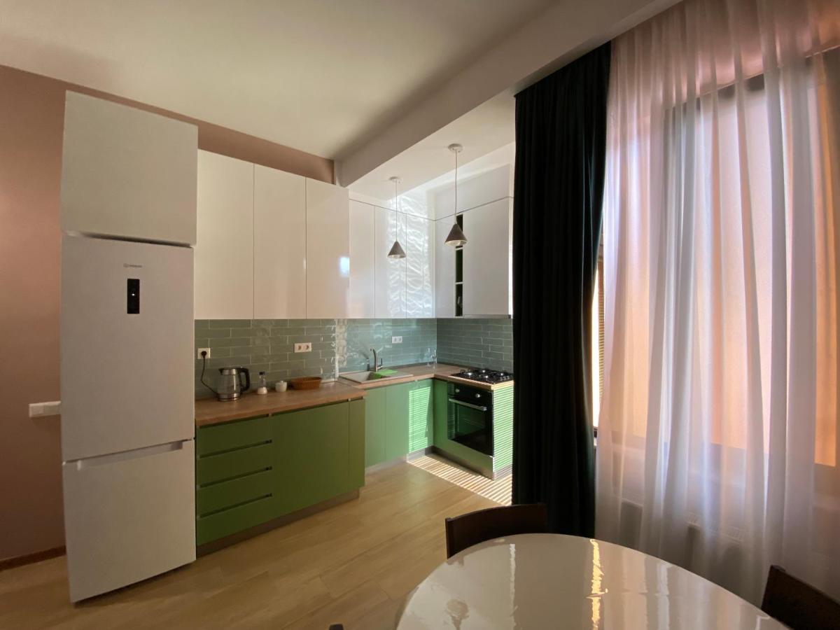 Lovely And Cozy Apartment! Kutaisi Eksteriør bilde